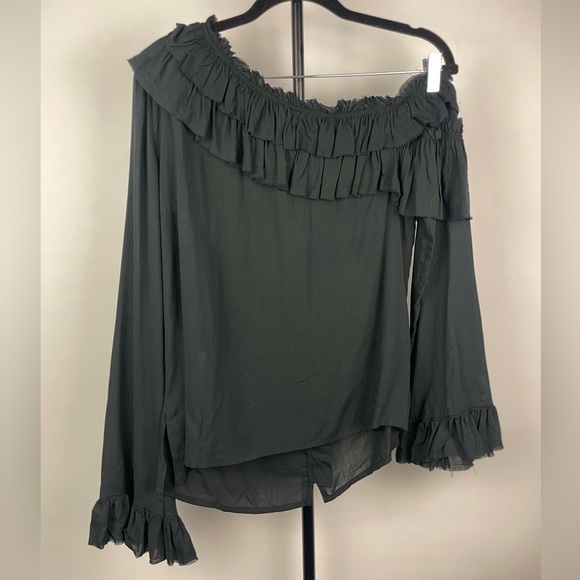 Paige Augustina Black Off Shoulder Ruffle‎ Button Up Blouse - Picture 11 of 11